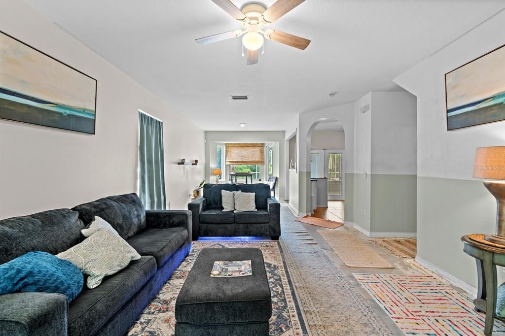 Active With Contract: $299,900 (4 beds, 2 baths, 1754 Square Feet)