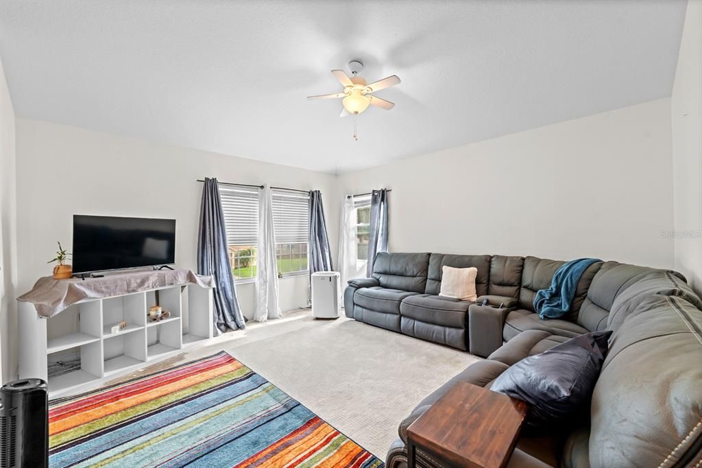 Active With Contract: $299,900 (4 beds, 2 baths, 1754 Square Feet)