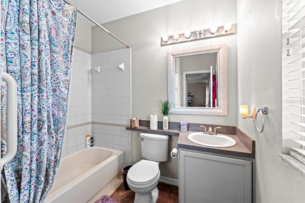 Active With Contract: $299,900 (4 beds, 2 baths, 1754 Square Feet)