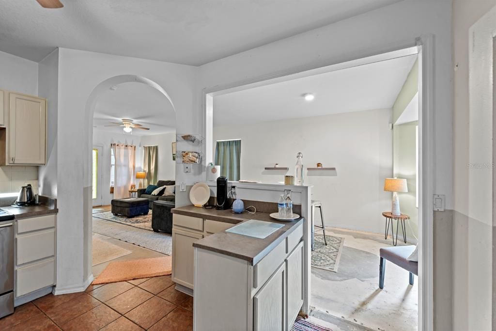 Active With Contract: $299,900 (4 beds, 2 baths, 1754 Square Feet)