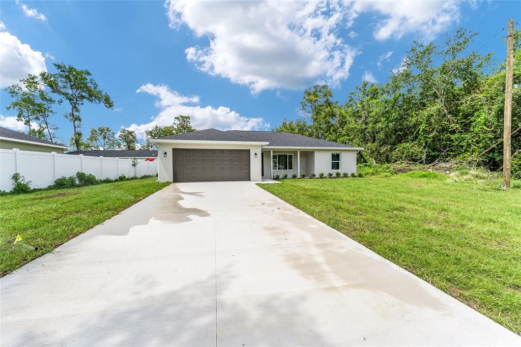 For Sale: $229,900 (3 beds, 2 baths, 1251 Square Feet)