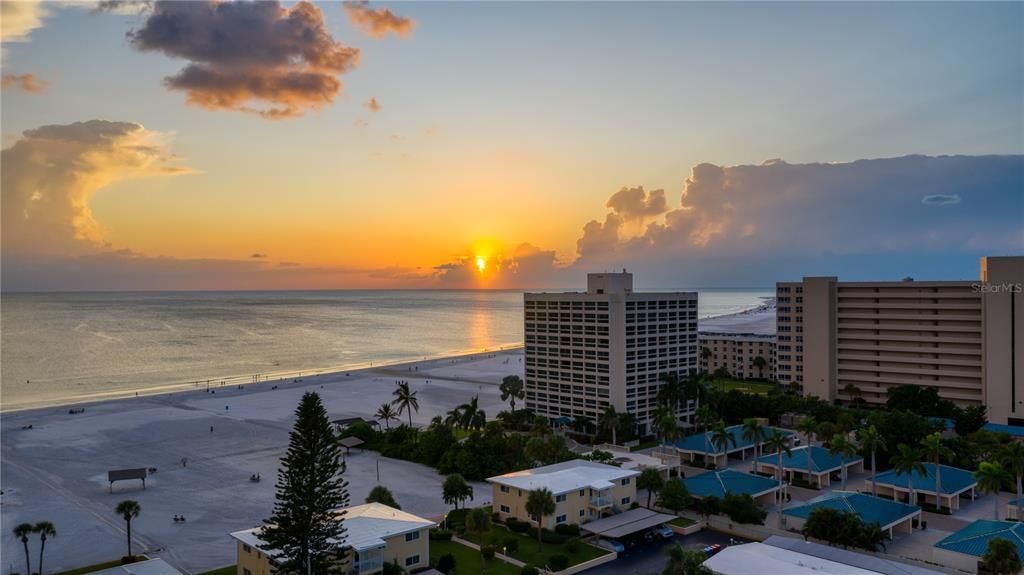 For Rent: $10,500 (2 beds, 2 baths, 1270 Square Feet)