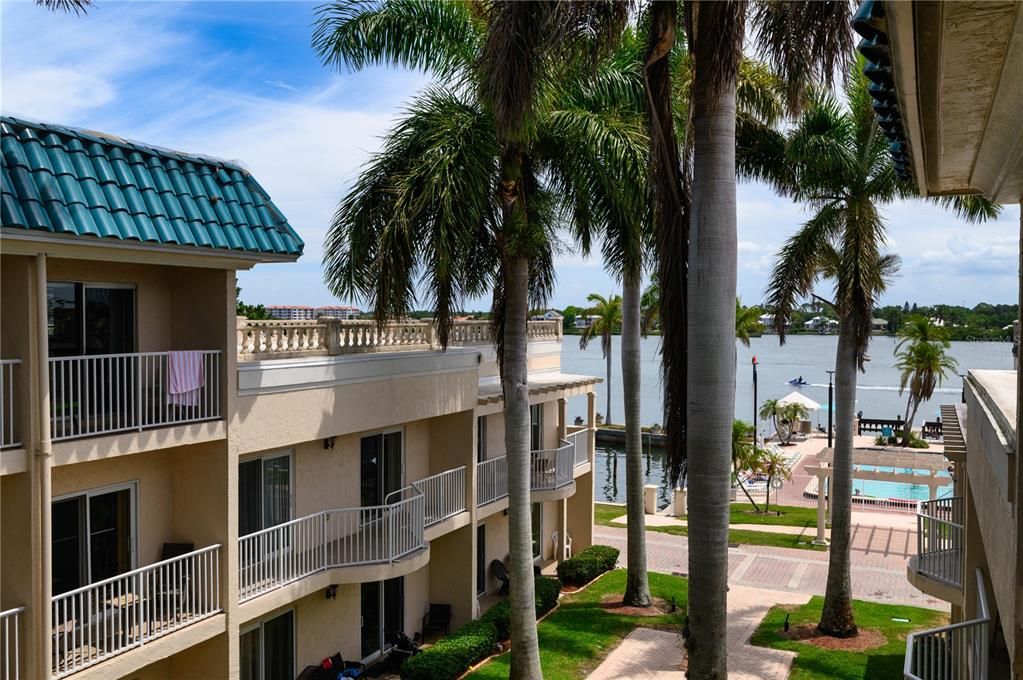 For Rent: $10,500 (2 beds, 2 baths, 1270 Square Feet)