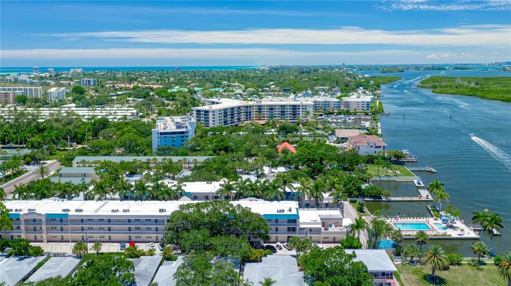 For Rent: $10,500 (2 beds, 2 baths, 1270 Square Feet)