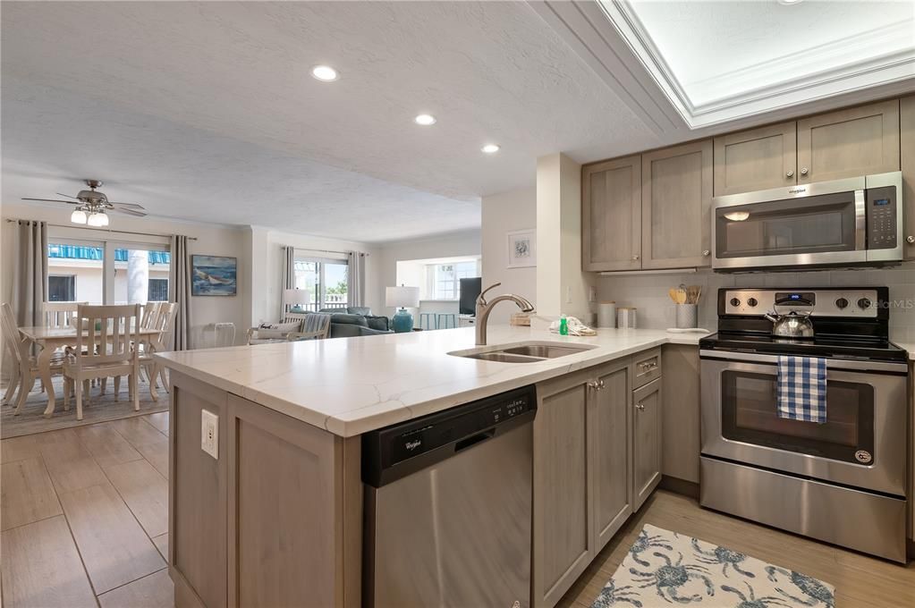 For Rent: $10,500 (2 beds, 2 baths, 1270 Square Feet)