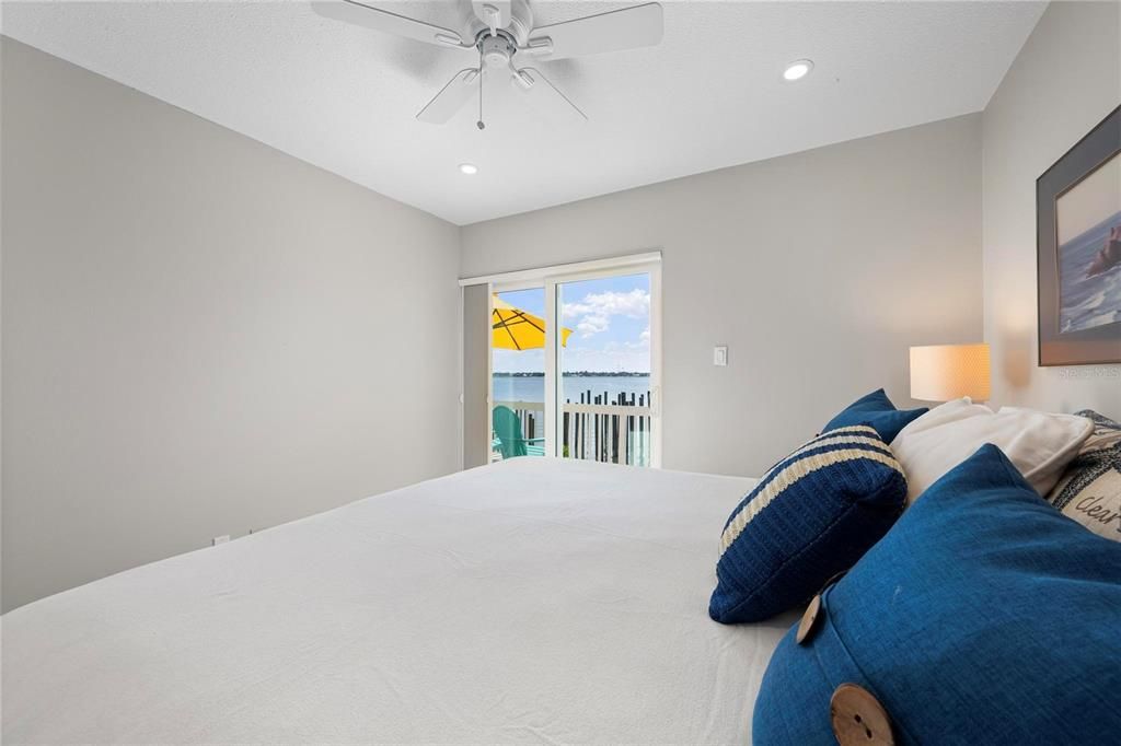 For Sale: $585,000 (3 beds, 2 baths, 1408 Square Feet)