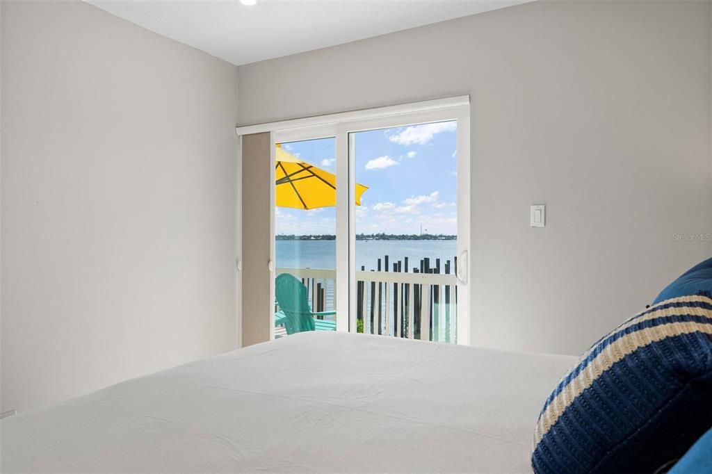 For Sale: $585,000 (3 beds, 2 baths, 1408 Square Feet)