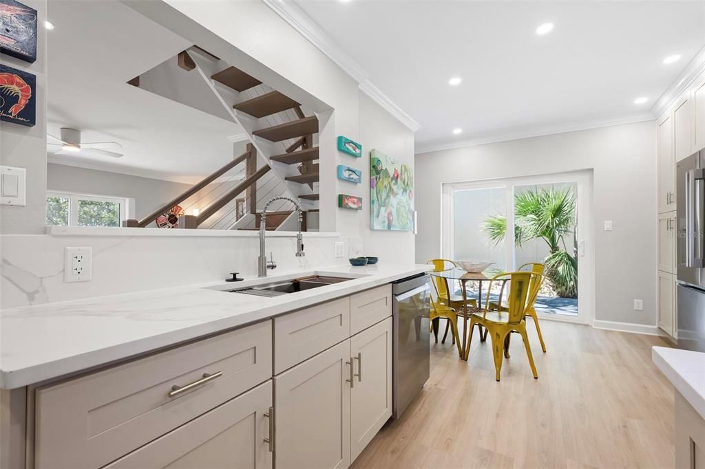 For Sale: $585,000 (3 beds, 2 baths, 1408 Square Feet)