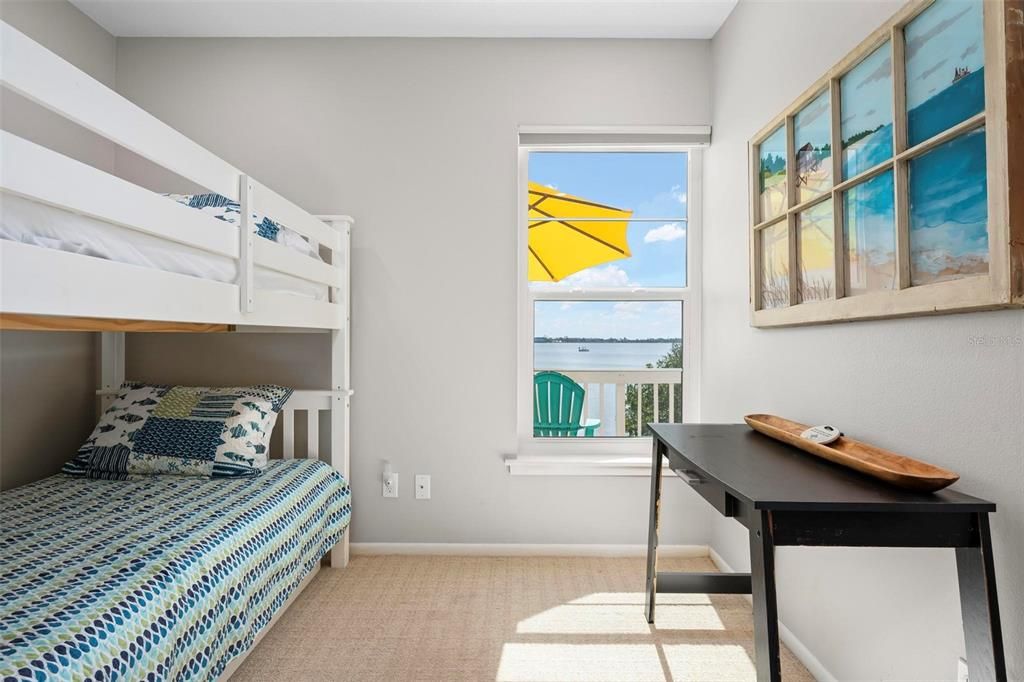 For Sale: $585,000 (3 beds, 2 baths, 1408 Square Feet)