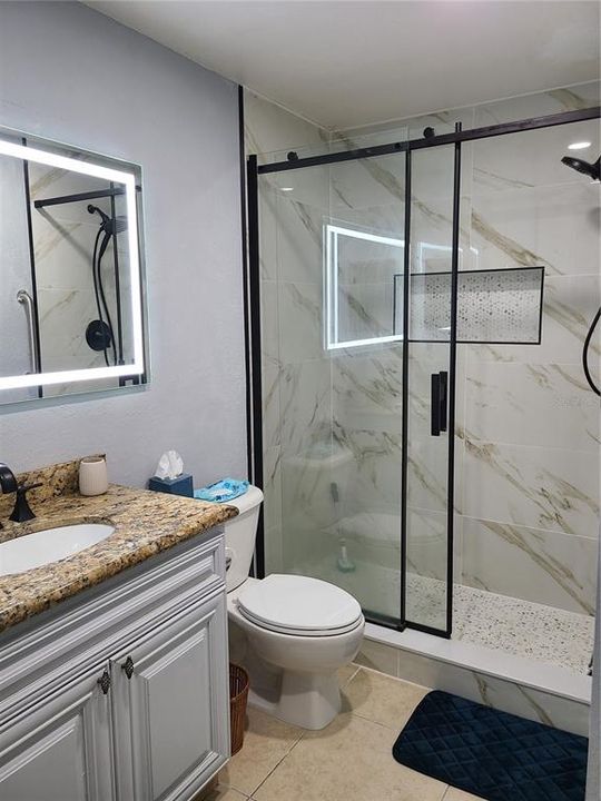 Active With Contract: $1,800 (1 beds, 1 baths, 732 Square Feet)