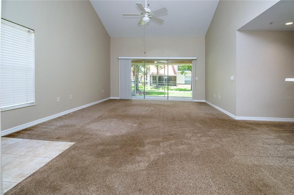 Active With Contract: $259,900 (2 beds, 2 baths, 1352 Square Feet)