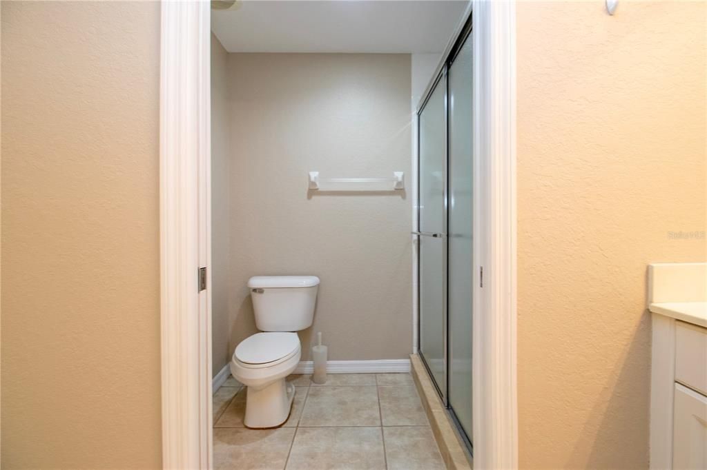 Active With Contract: $259,900 (2 beds, 2 baths, 1352 Square Feet)