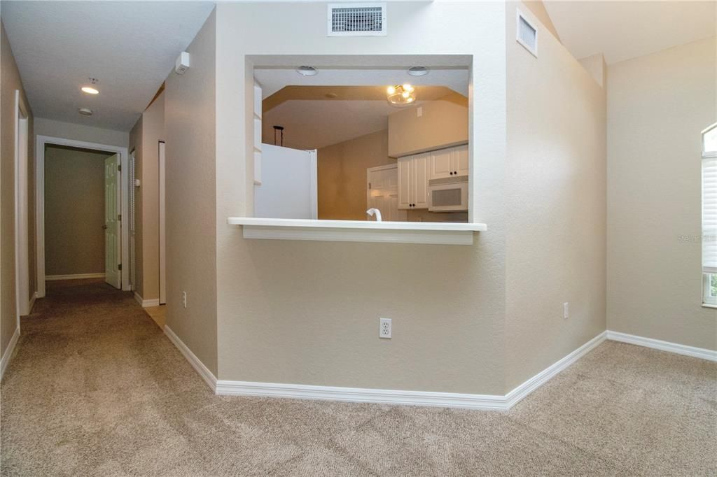 Active With Contract: $259,900 (2 beds, 2 baths, 1352 Square Feet)