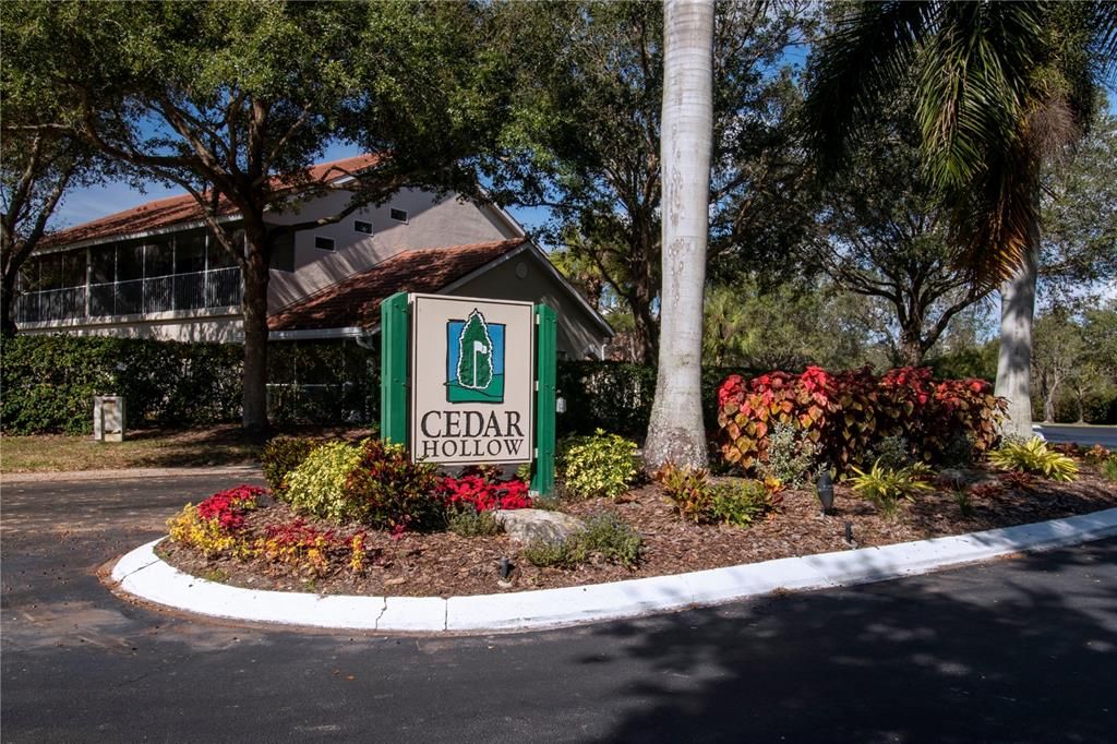 Active With Contract: $259,900 (2 beds, 2 baths, 1352 Square Feet)