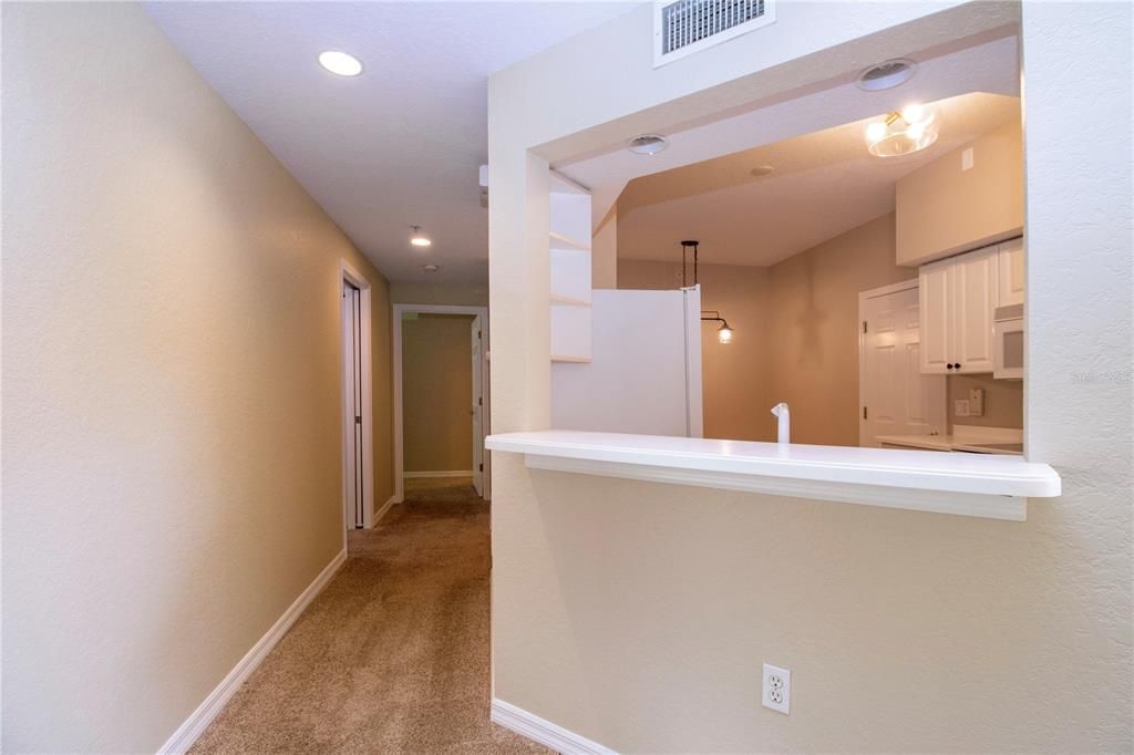 Active With Contract: $259,900 (2 beds, 2 baths, 1352 Square Feet)