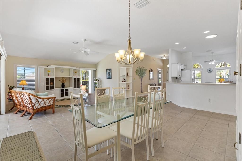 待售: $639,900 (3 贝兹, 2 浴室, 1927 平方英尺)