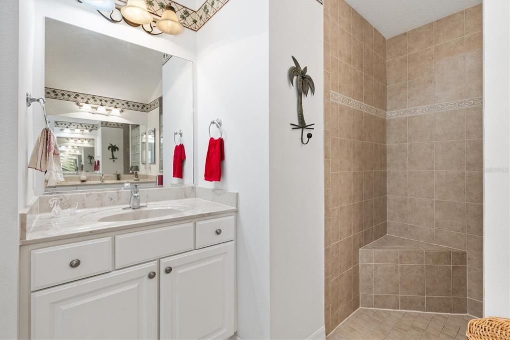 待售: $639,900 (3 贝兹, 2 浴室, 1927 平方英尺)