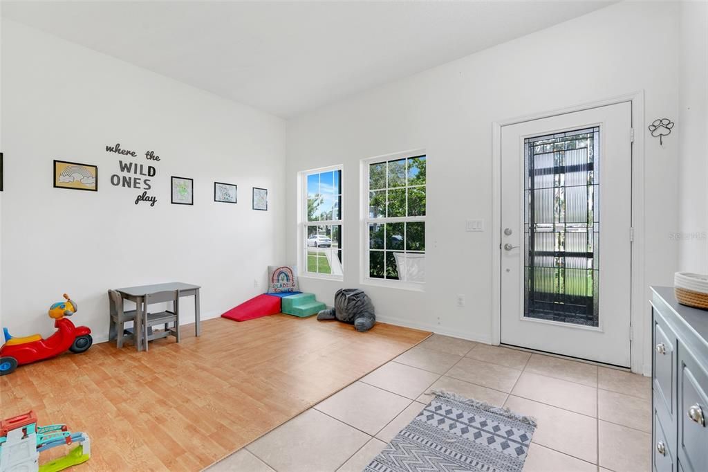 Active With Contract: $395,000 (3 beds, 2 baths, 2070 Square Feet)