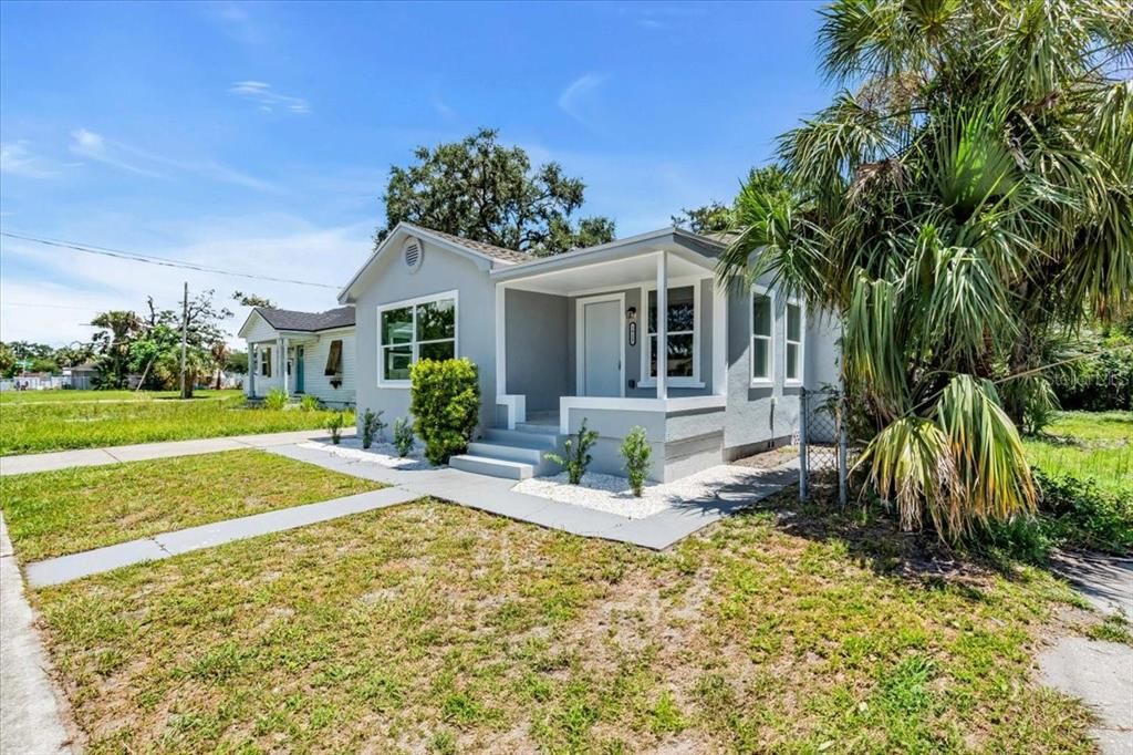 Vendido Recientemente: $269,999 (2 camas, 1 baños, 916 Pies cuadrados)