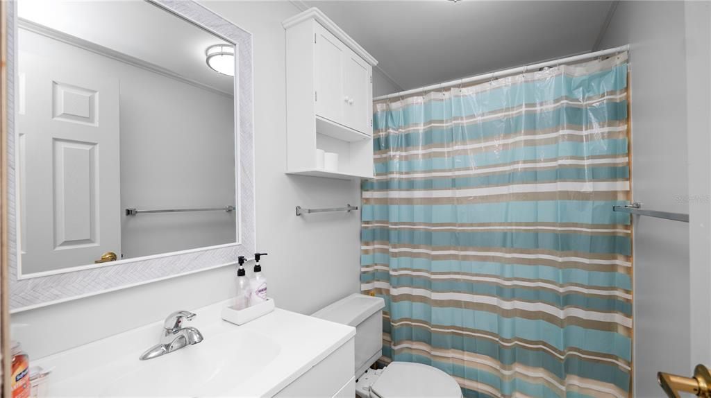 На продажу: $195,000 (2 спален, 2 ванн, 1404 Квадратных фут)