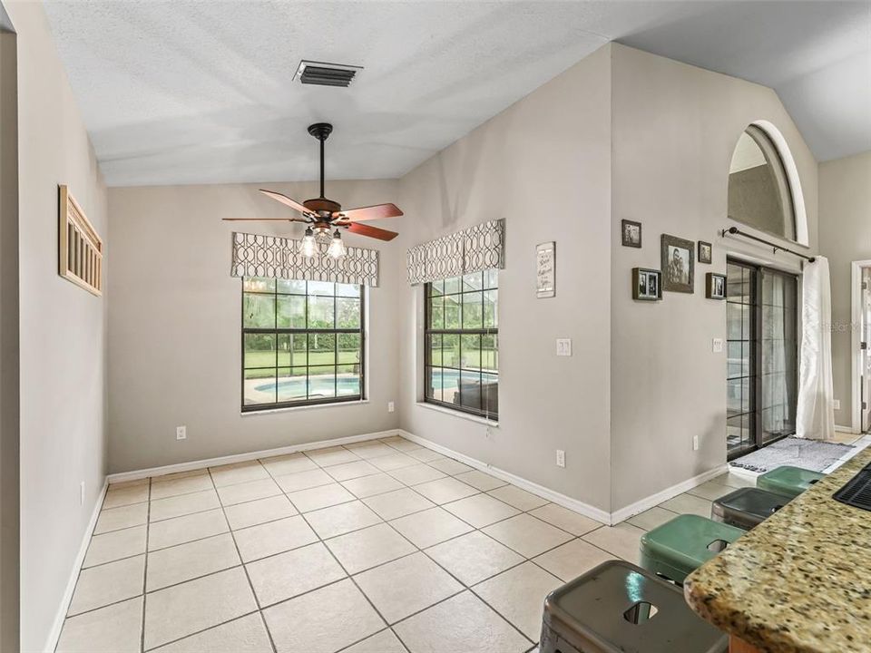 En Venta: $700,000 (3 camas, 2 baños, 1735 Pies cuadrados)