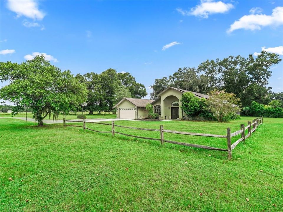 En Venta: $700,000 (3 camas, 2 baños, 1735 Pies cuadrados)