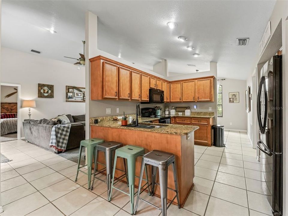 En Venta: $700,000 (3 camas, 2 baños, 1735 Pies cuadrados)