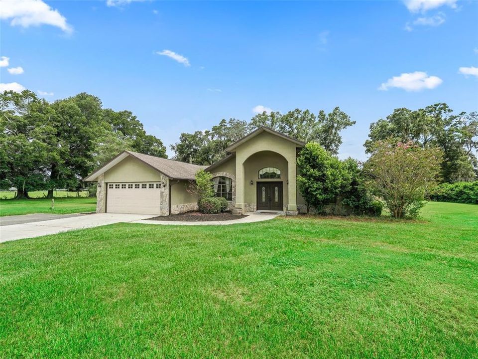 En Venta: $700,000 (3 camas, 2 baños, 1735 Pies cuadrados)