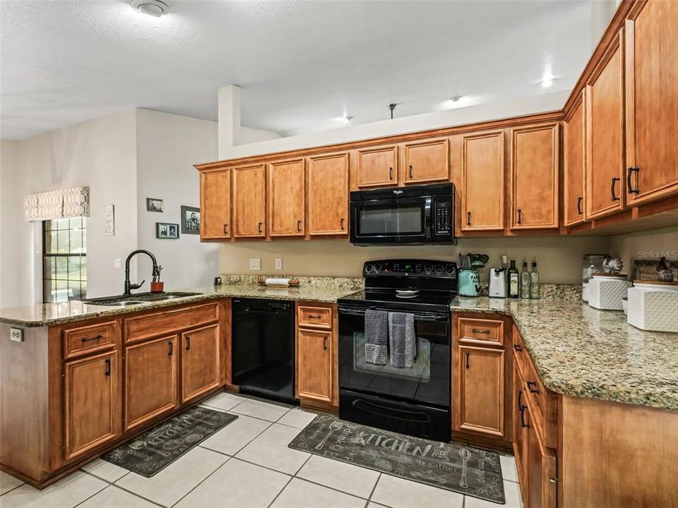 En Venta: $700,000 (3 camas, 2 baños, 1735 Pies cuadrados)