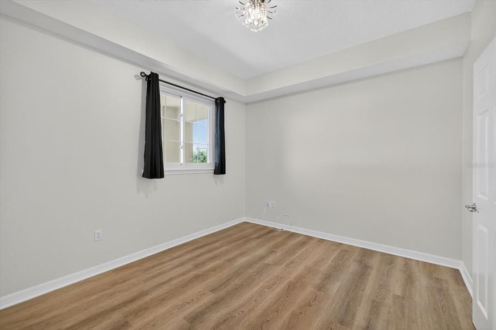 Active With Contract: $2,650 (2 beds, 2 baths, 1141 Square Feet)