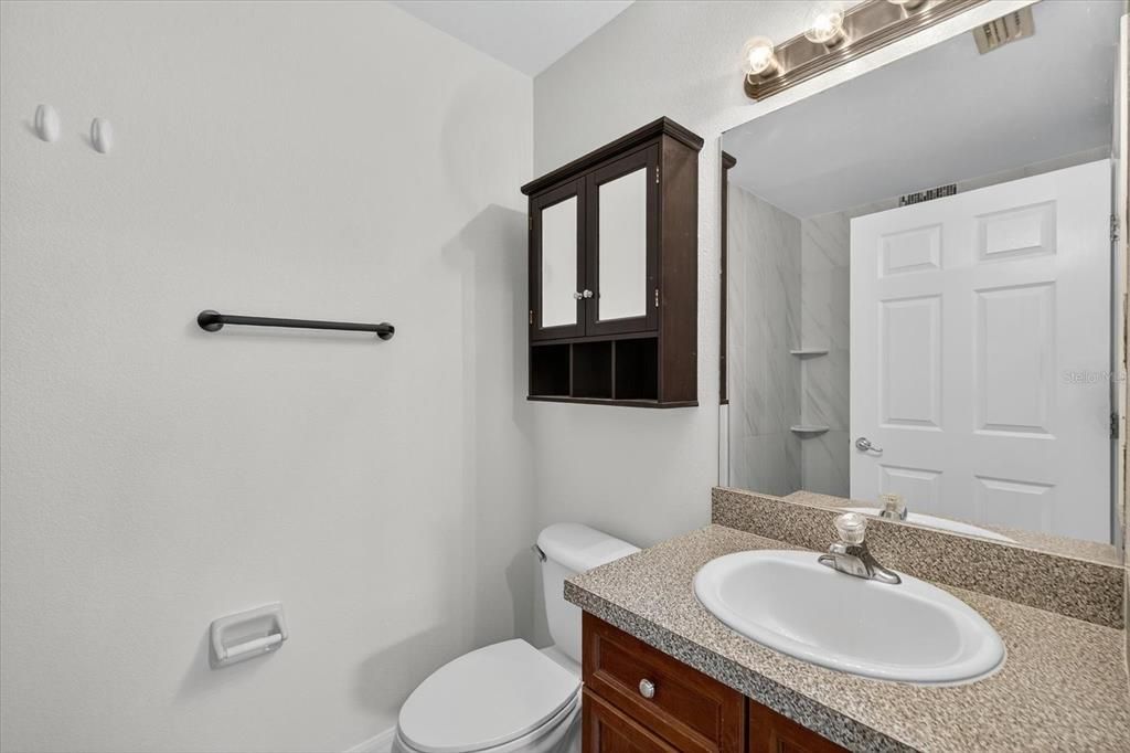 Active With Contract: $2,650 (2 beds, 2 baths, 1141 Square Feet)