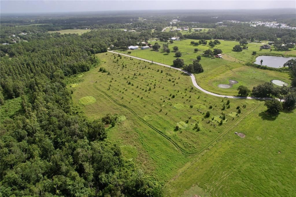 На продажу: $1,250,000 (18.81 acres)