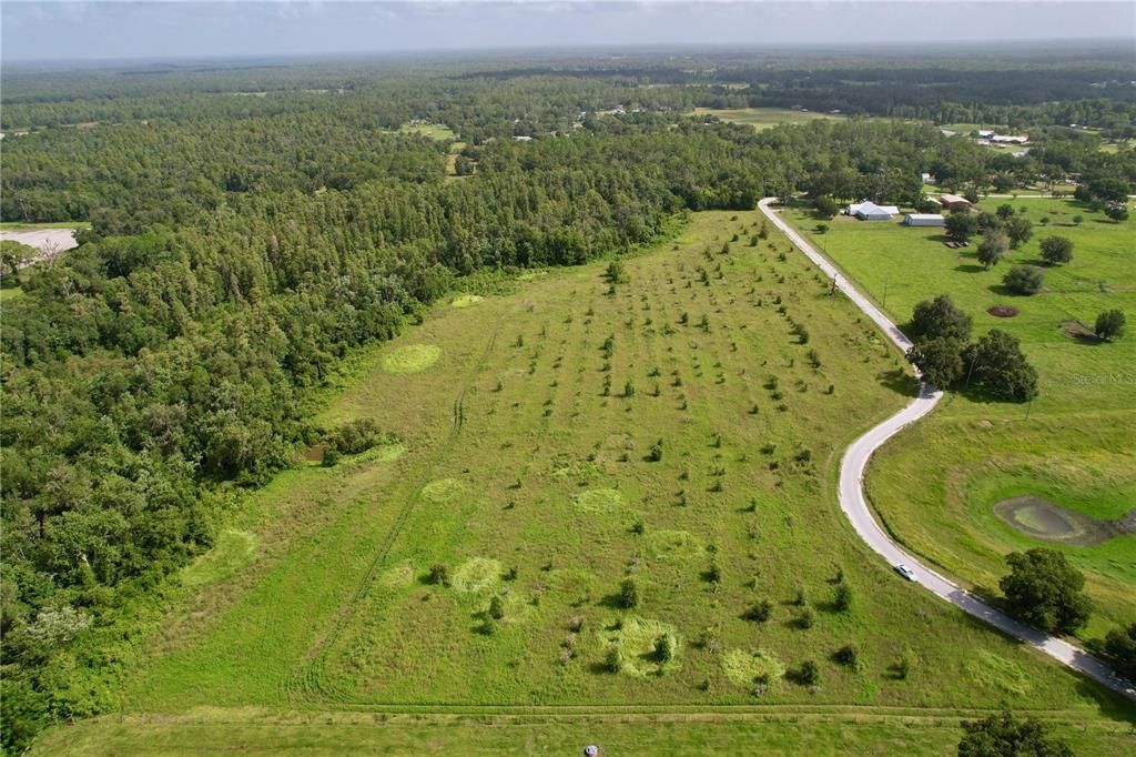 На продажу: $1,250,000 (18.81 acres)