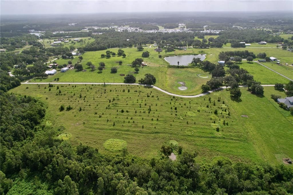 На продажу: $1,250,000 (18.81 acres)