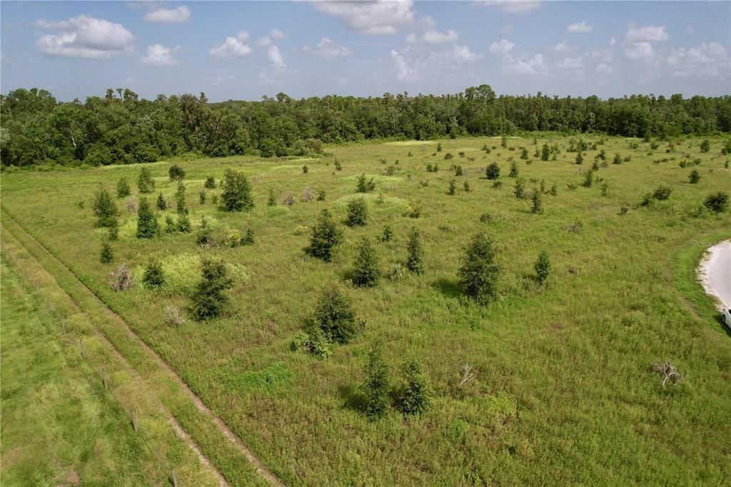 На продажу: $1,250,000 (18.81 acres)