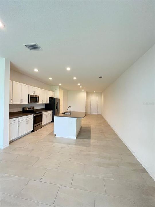 В аренду: $2,400 (3 спален, 2 ванн, 1822 Квадратных фут)