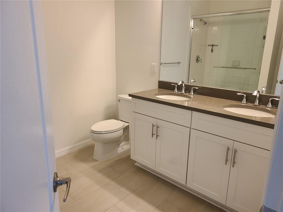 В аренду: $2,400 (3 спален, 2 ванн, 1822 Квадратных фут)