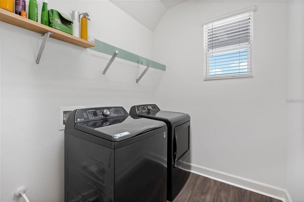 Active With Contract: $440,000 (3 beds, 2 baths, 2191 Square Feet)