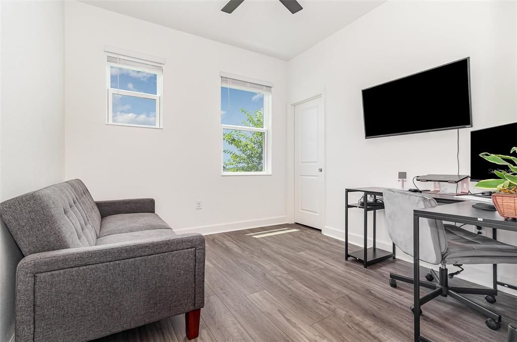 Active With Contract: $440,000 (3 beds, 2 baths, 2191 Square Feet)