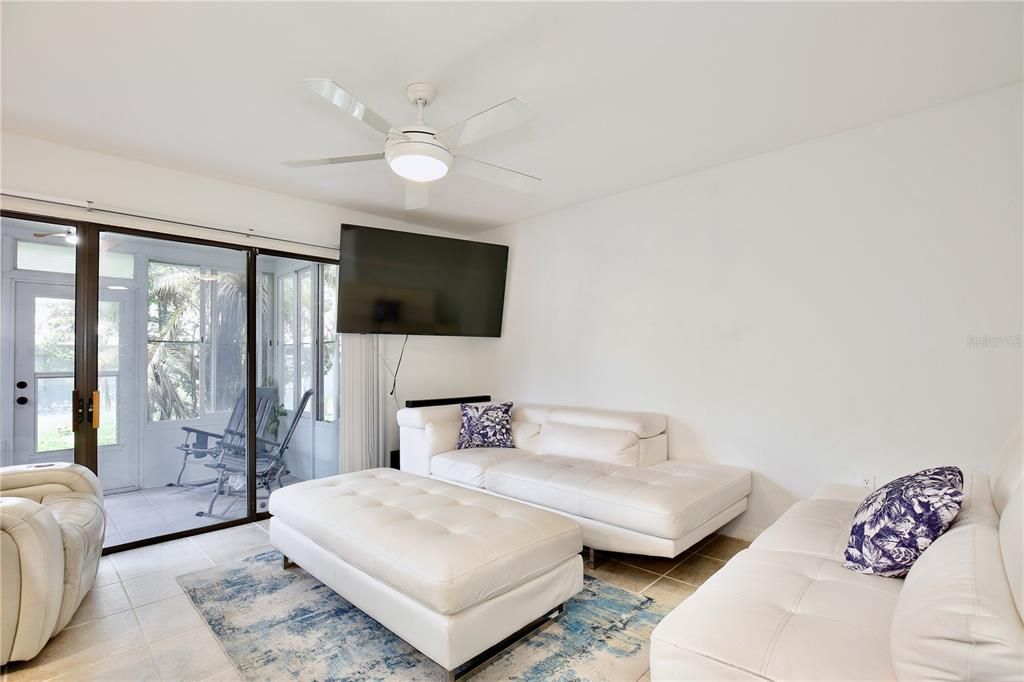 En Venta: $242,000 (2 camas, 1 baños, 1190 Pies cuadrados)