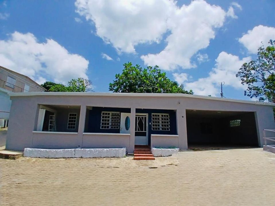 Recently Sold: $135,000 (3 beds, 2 baths, 1039 Square Feet)