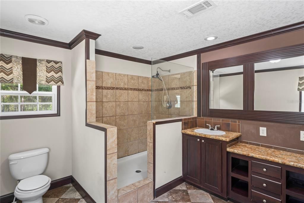 待售: $280,000 (3 贝兹, 2 浴室, 1512 平方英尺)