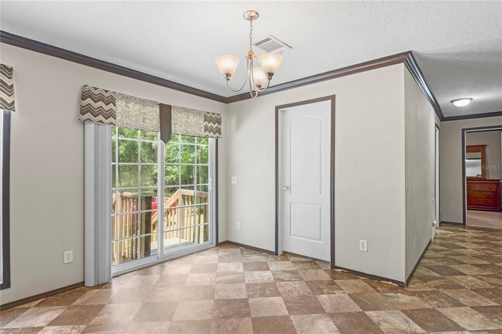 待售: $280,000 (3 贝兹, 2 浴室, 1512 平方英尺)