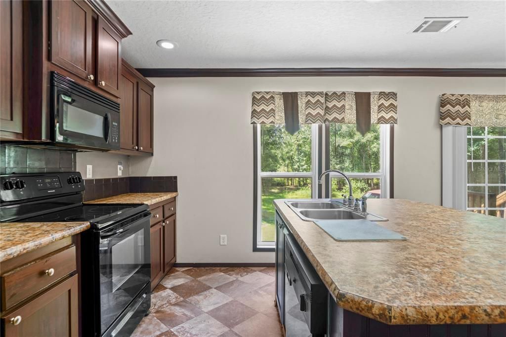 待售: $280,000 (3 贝兹, 2 浴室, 1512 平方英尺)