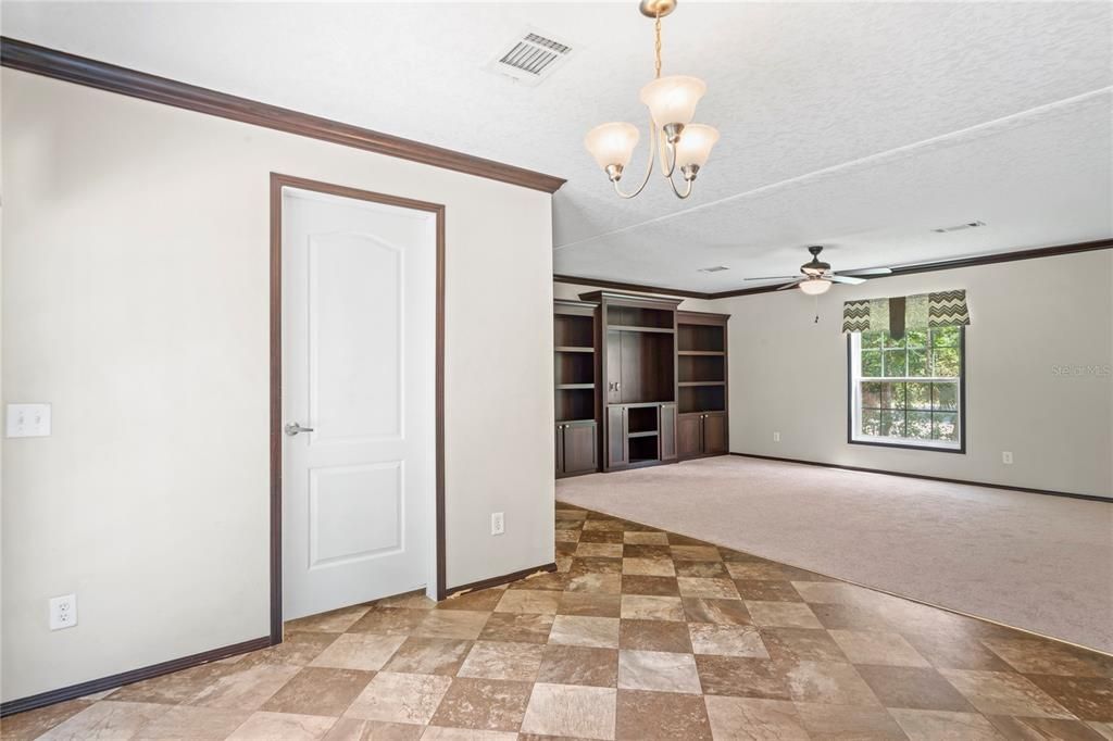 待售: $280,000 (3 贝兹, 2 浴室, 1512 平方英尺)