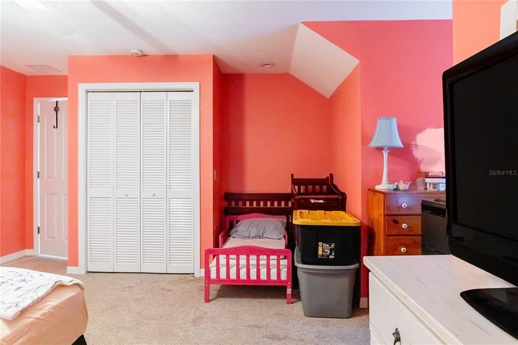 For Sale: $375,000 (3 beds, 2 baths, 2016 Square Feet)