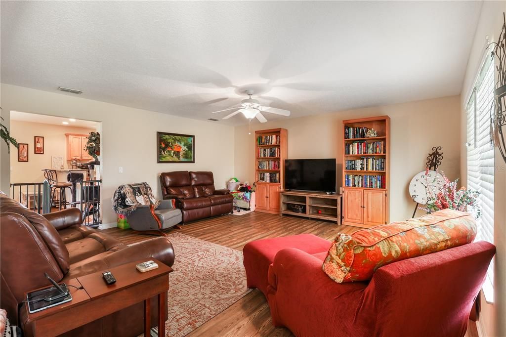 For Sale: $375,000 (3 beds, 2 baths, 2016 Square Feet)