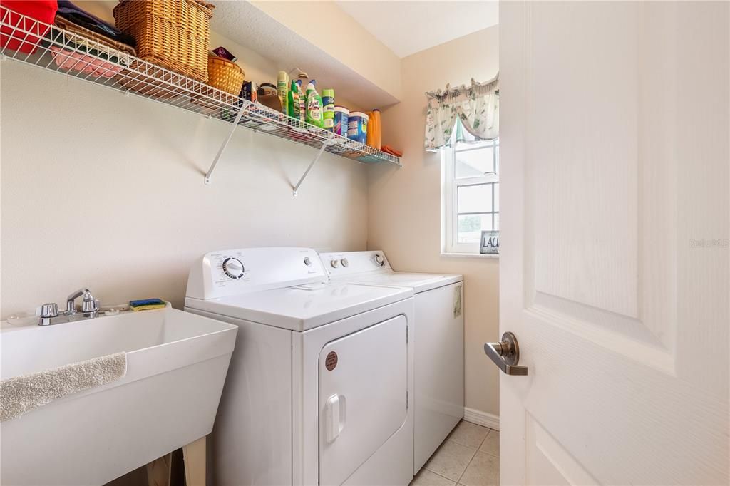 For Sale: $375,000 (3 beds, 2 baths, 2016 Square Feet)