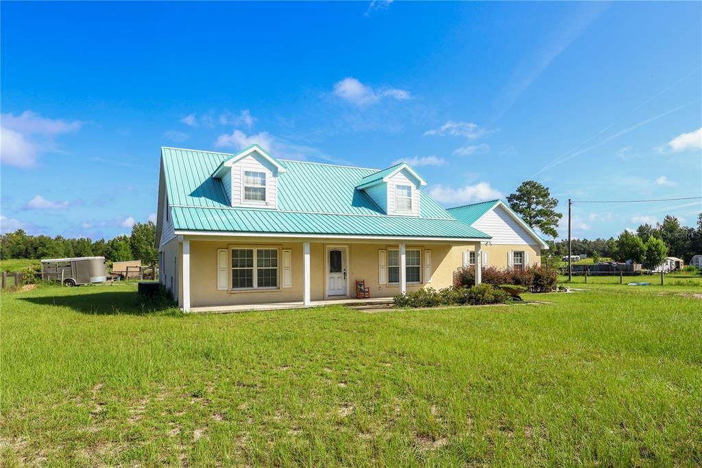 For Sale: $375,000 (3 beds, 2 baths, 2016 Square Feet)