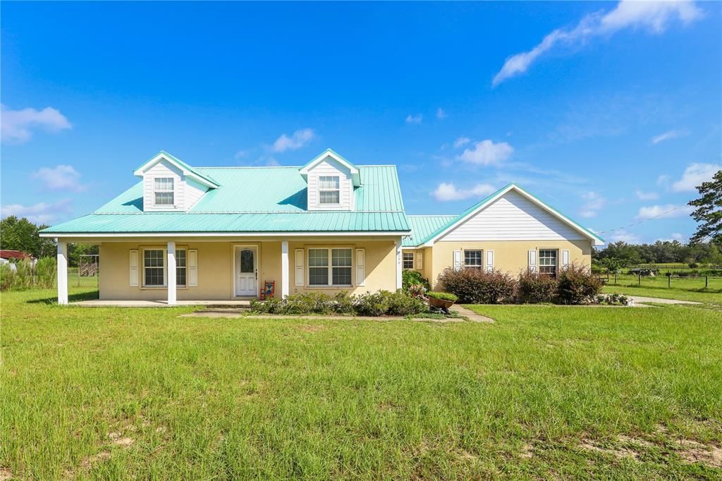 For Sale: $375,000 (3 beds, 2 baths, 2016 Square Feet)